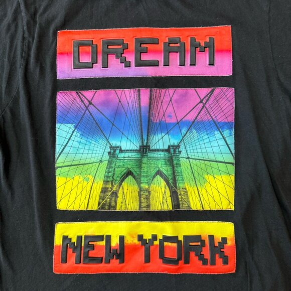 Akademiks New York T-Shirt Mens Medium Brooklyn Bridge Raised Lettering Y2K - Picture 1 of 5